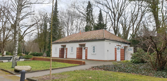 Mehrzweckgebäude Friedhof Hermsdorf Frohnau